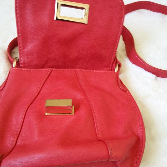KGB Studio Red Bag with Adjustable Straps - Picture 4 of 14